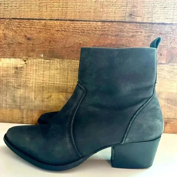Splendid Crawford Grey Nubuck Leather Ankle Bootie Boot - Picture 3 of 9